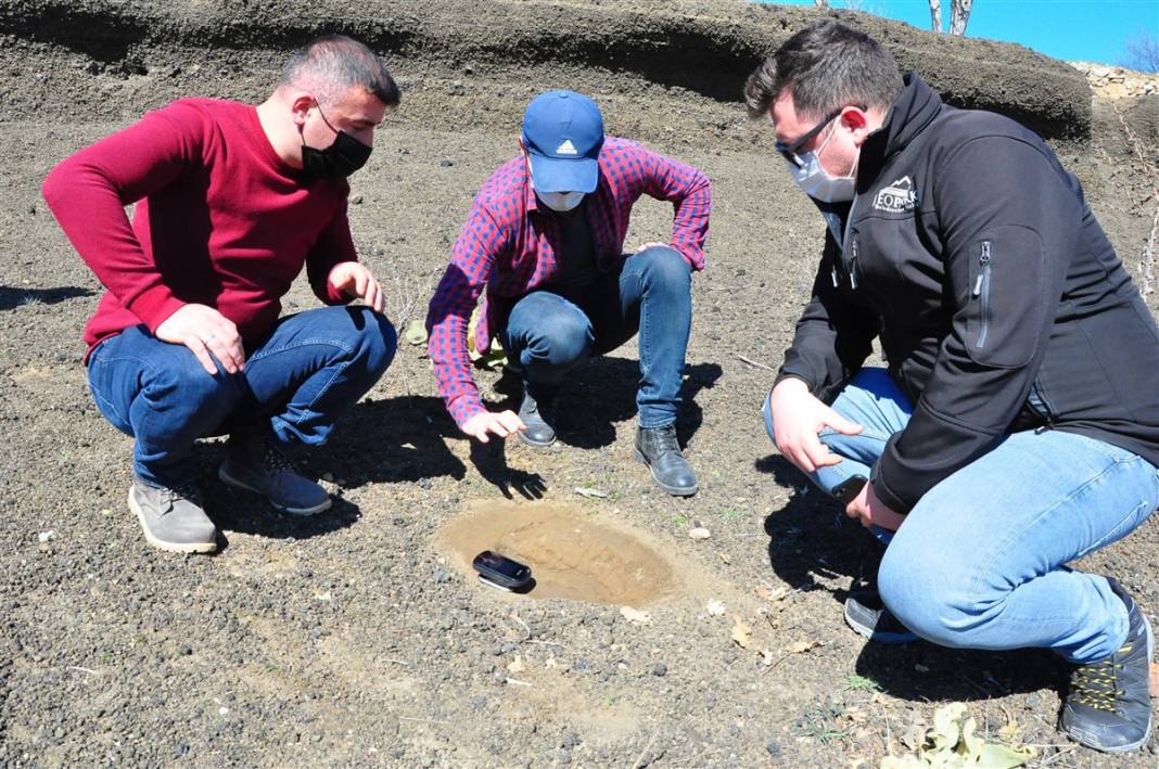 43 numara ayak izinin yeri zarar verilmemesi için gizli tutuluyor 1