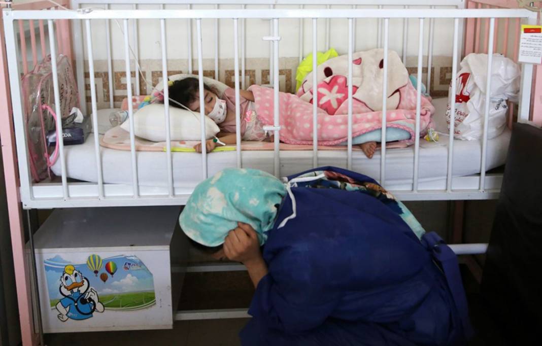 Yeni varyant çocuklara göz dikti! Servisler doldu... 16