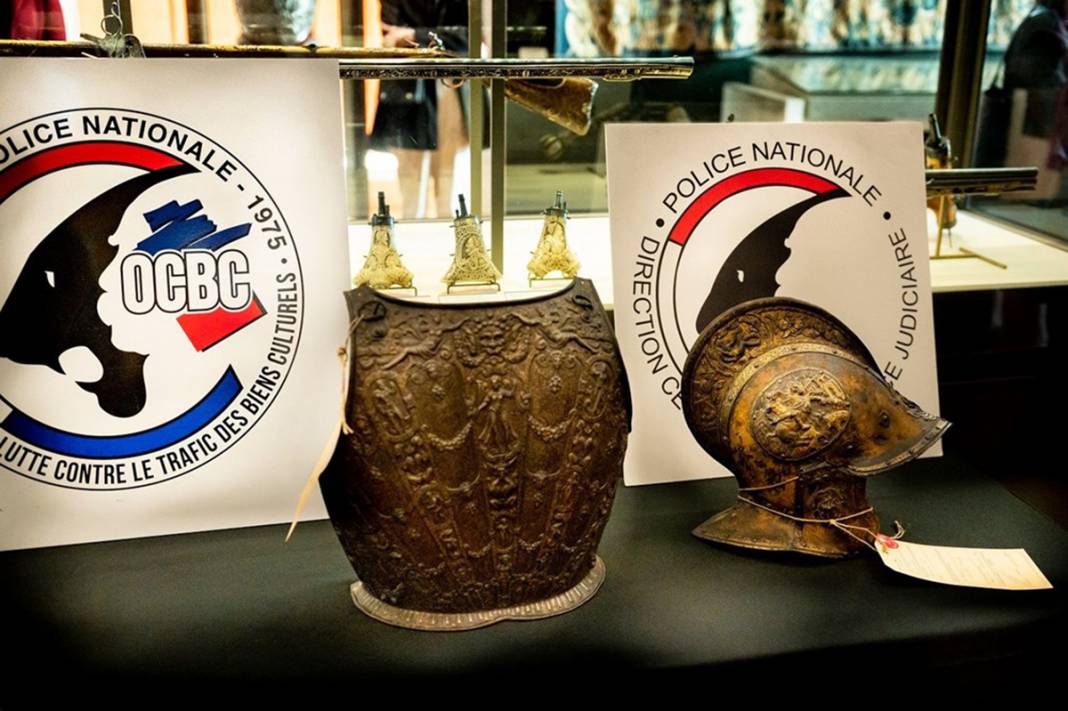 Louvre Müzesi’ne 38 yıl sonra döndü! Antik miğfer ve zırh gizemini hala koruyor 2