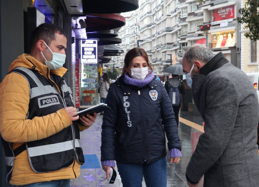 Şehir sürü bağışıklığına bırakıldı! Kırmızı ilde mutant virüs kabusu 9