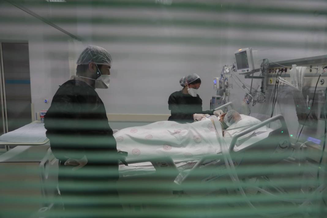 Uzmanlar 'asıl tehlike'yi açıkladı! Yoğun bakımlar teyakkuza geçti 7