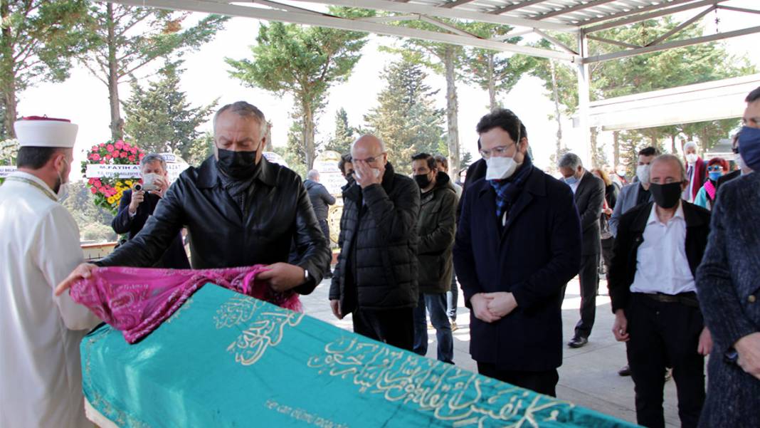 Sevenleri, Mehtap Ar�ı son yolculuğuna uğurladı
