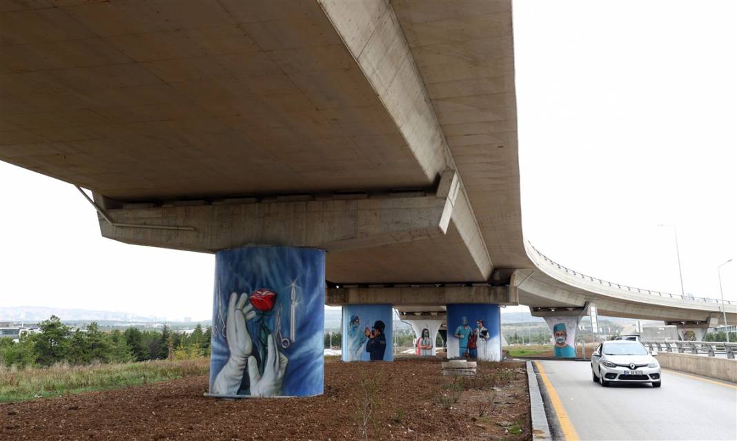 Mansur Yavaş sosyal medyadan paylaştı! Sağlık çalışanlarına grafiti yolu 14
