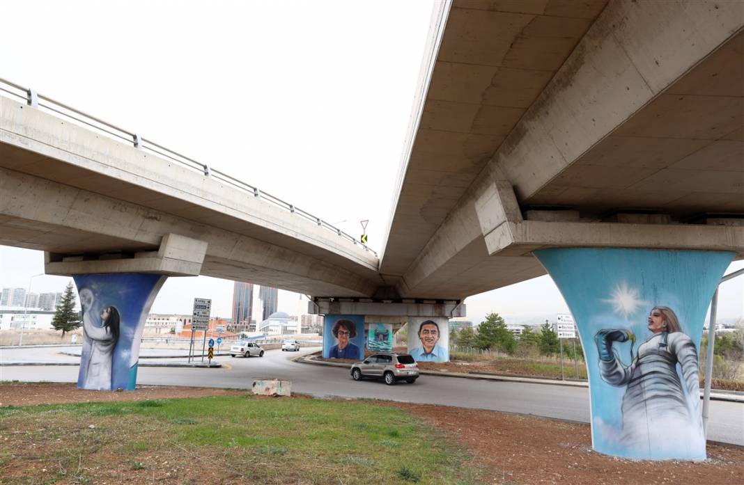 Mansur Yavaş sosyal medyadan paylaştı! Sağlık çalışanlarına grafiti yolu 24