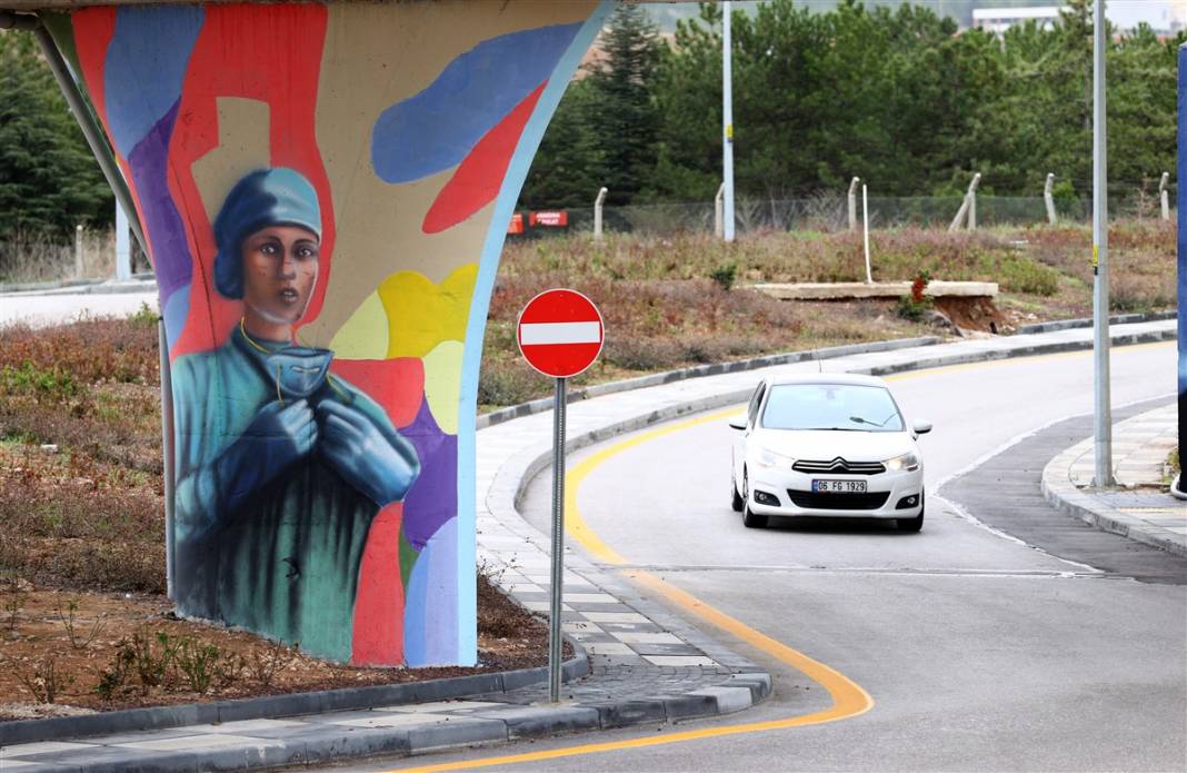 Mansur Yavaş sosyal medyadan paylaştı! Sağlık çalışanlarına grafiti yolu 44