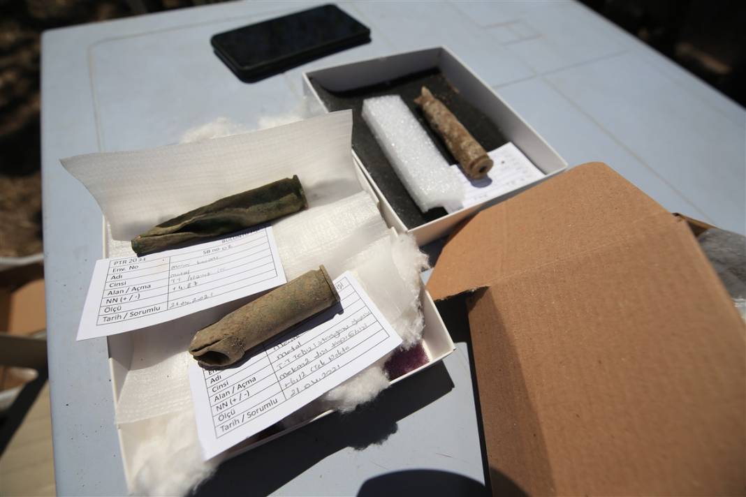 Antik kentte bulundu! Üzerinde dünyaca ünlü teknoloji firmasının ismi yazıyor 4