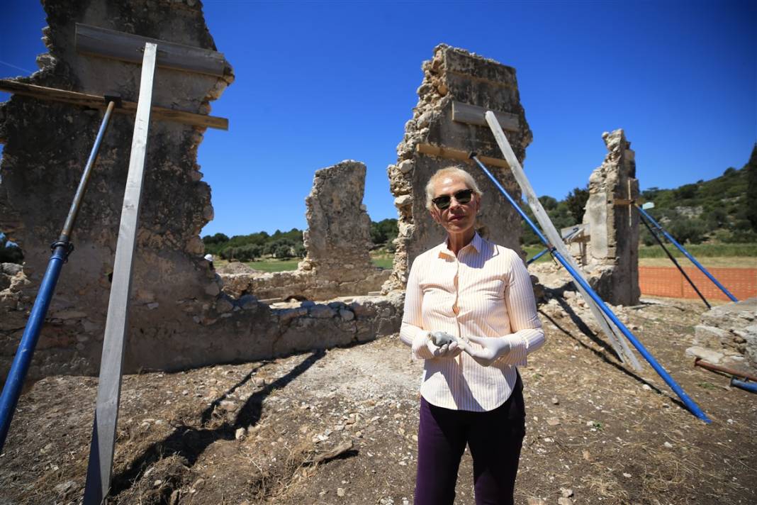 Antik kentte bulundu! Üzerinde dünyaca ünlü teknoloji firmasının ismi yazıyor 5