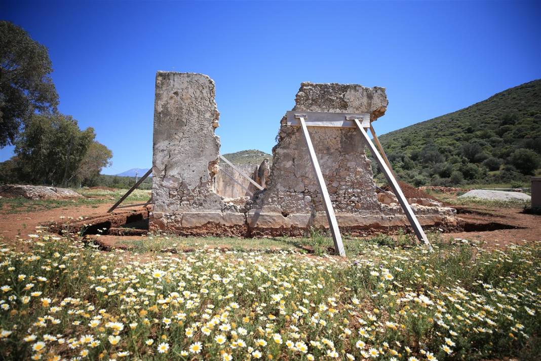 Antik kentte bulundu! Üzerinde dünyaca ünlü teknoloji firmasının ismi yazıyor 10