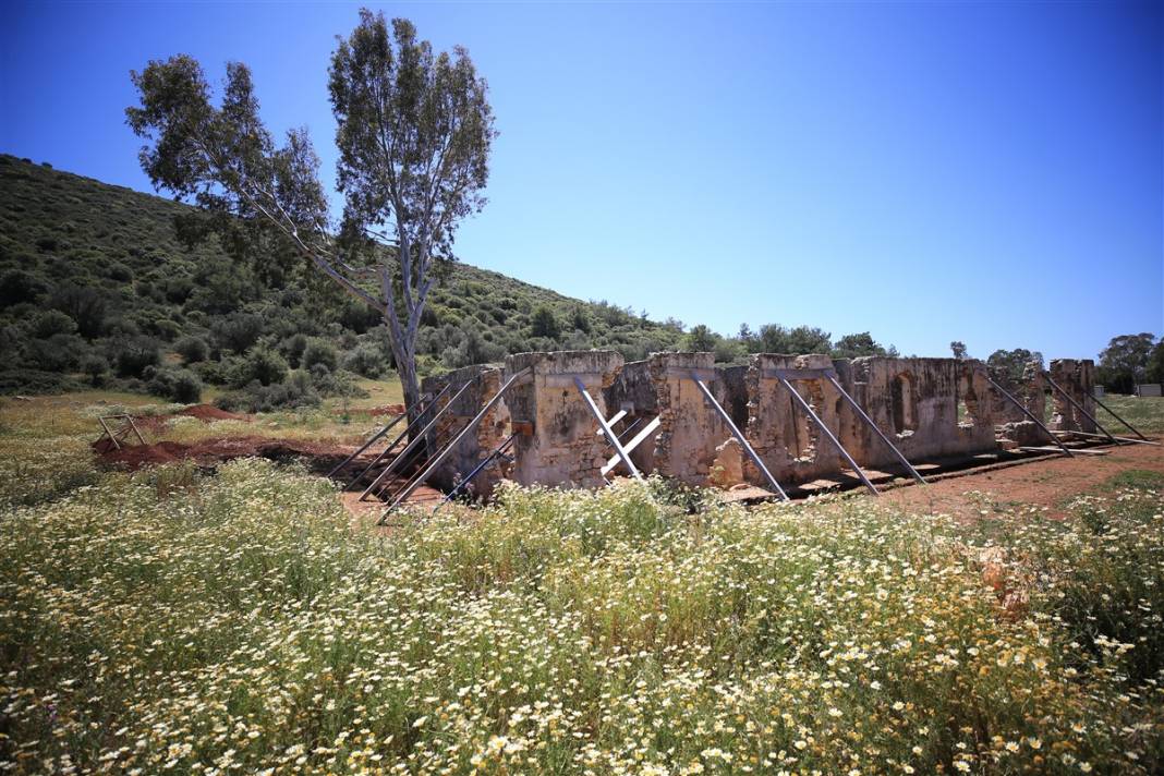 Antik kentte bulundu! Üzerinde dünyaca ünlü teknoloji firmasının ismi yazıyor 11