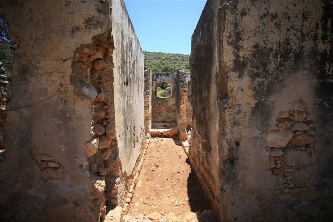 Antik kentte bulundu! Üzerinde dünyaca ünlü teknoloji firmasının ismi yazıyor 12