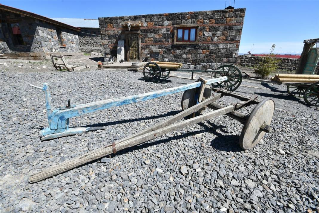 İngiliz ve Rusların Kars'taki gözdesi: Kapıdan gireni geçmişe götürüyor