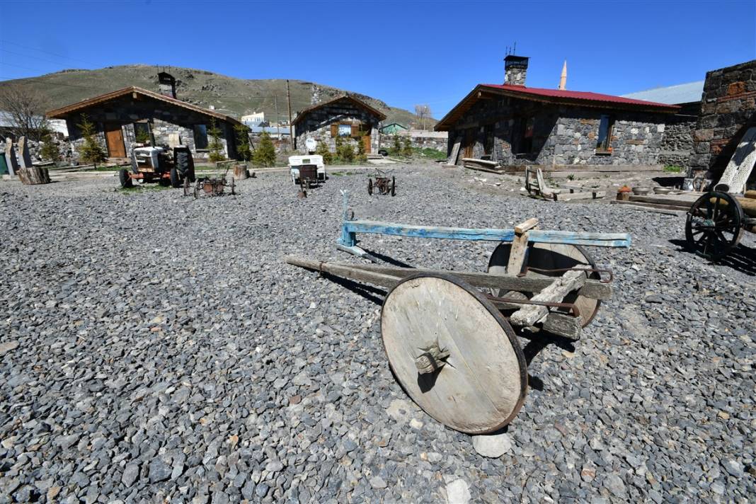 İngiliz ve Rusların Kars'taki gözdesi: Kapıdan gireni geçmişe götürüyor