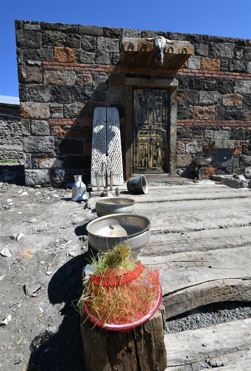 İngiliz ve Rusların Kars'taki gözdesi: Kapıdan gireni geçmişe götürüyor