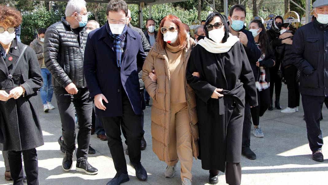 Sevenleri, Mehtap Ar'ı son yolculuğuna uğurladı 5