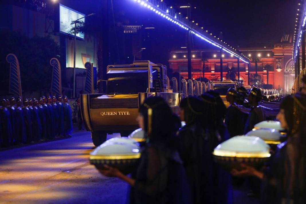 400 televizyon kanalı canlı yayınladı! Firavunların Altın Geçidi 9