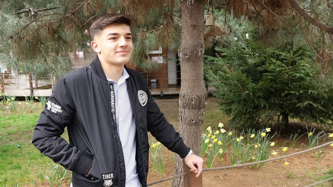 Milyonlarca yüz arasından seçildi! Trabzonsporlu Mert ABD yolcusu 6