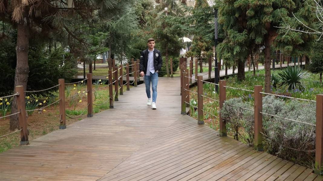 Milyonlarca yüz arasından seçildi! Trabzonsporlu Mert ABD yolcusu 7