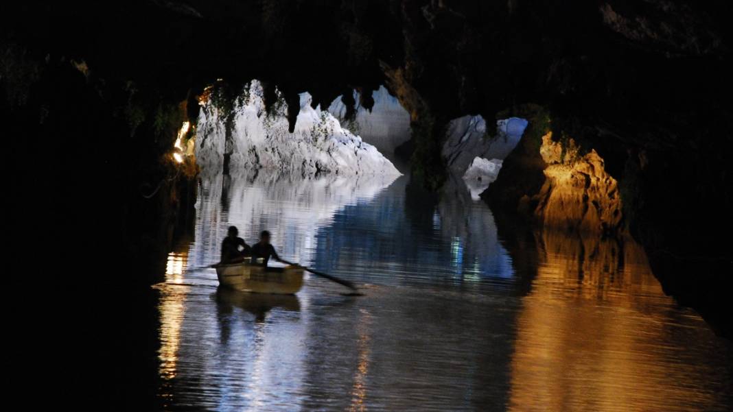 Dünyaca ünlü Altınbeşik Mağarası sessizliğe büründü 4