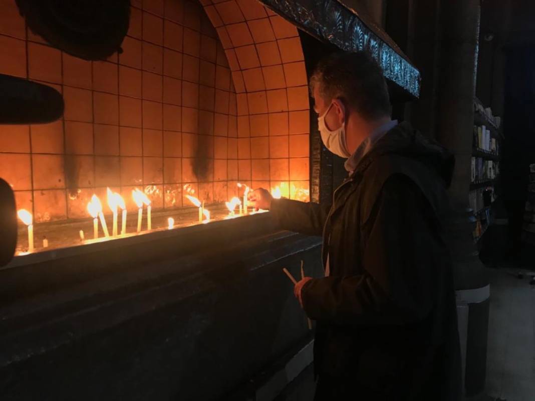 St. Antuan Kilisesi'nde Paskalya ayini 7