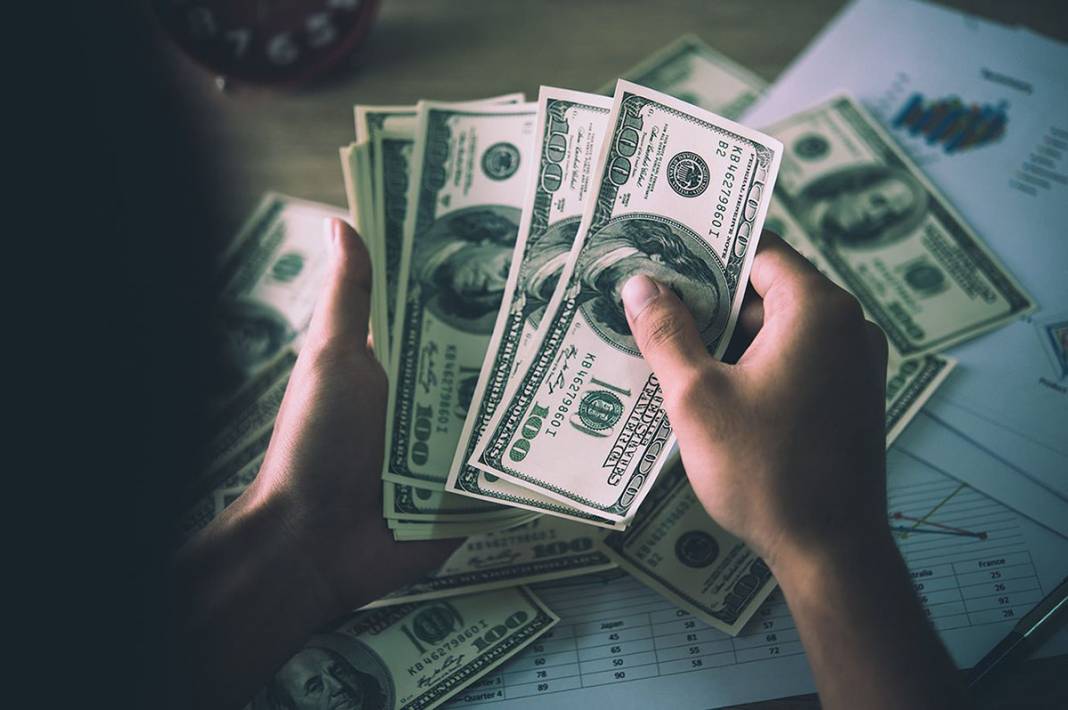 Uzmanlardan kritik dolar tahmin: Yıl sonunda... 10