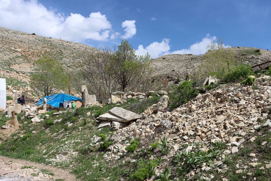 Tunceli'de bulunmuştu: Tarihi mezar taşları tescillenecek 2