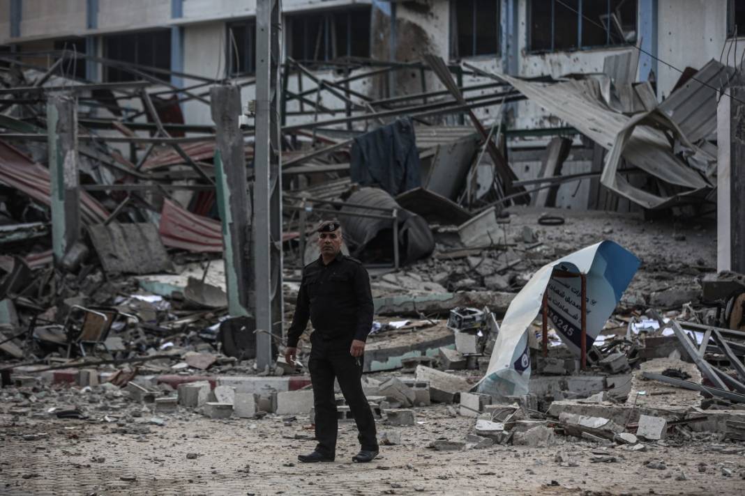 İsrail ordusu Gazze'yi yerle bir etti: Bombardıman sonrası çarpıcı fotoğraflar 27