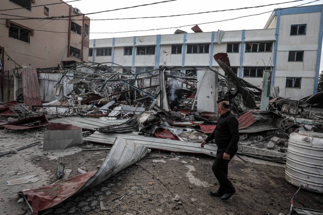 İsrail ordusu Gazze'yi yerle bir etti: Bombardıman sonrası çarpıcı fotoğraflar 31