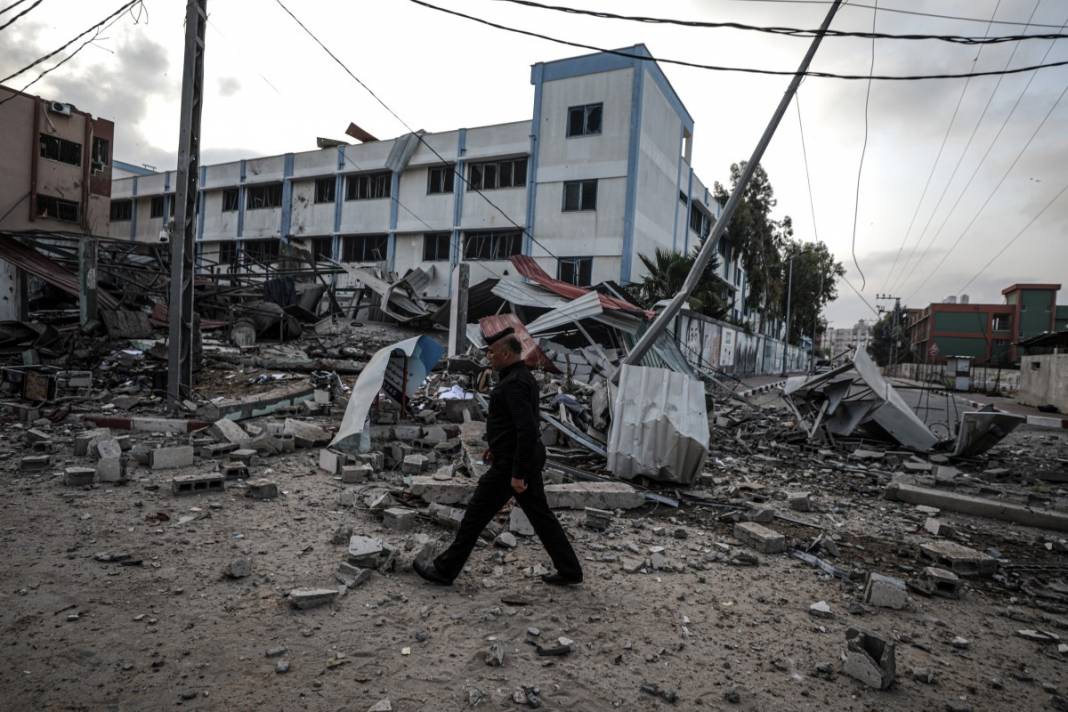 İsrail ordusu Gazze'yi yerle bir etti: Bombardıman sonrası çarpıcı fotoğraflar 32