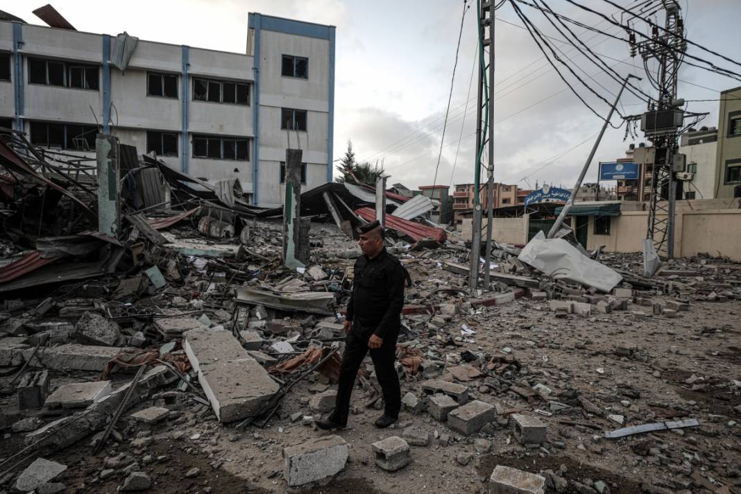 İsrail ordusu Gazze'yi yerle bir etti: Bombardıman sonrası çarpıcı fotoğraflar 37