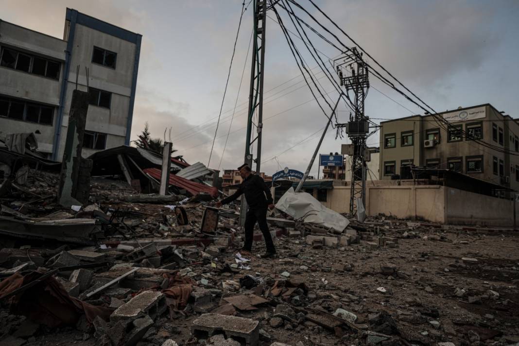 İsrail ordusu Gazze'yi yerle bir etti: Bombardıman sonrası çarpıcı fotoğraflar 38