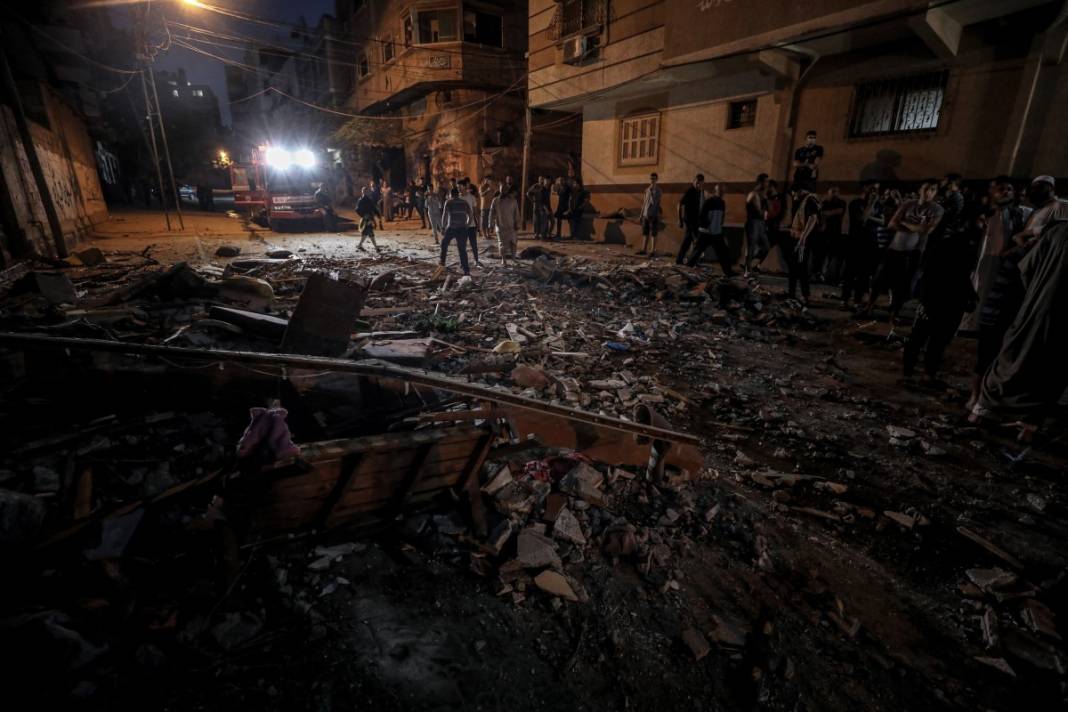 İsrail ordusu Gazze'yi yerle bir etti: Bombardıman sonrası çarpıcı fotoğraflar 14