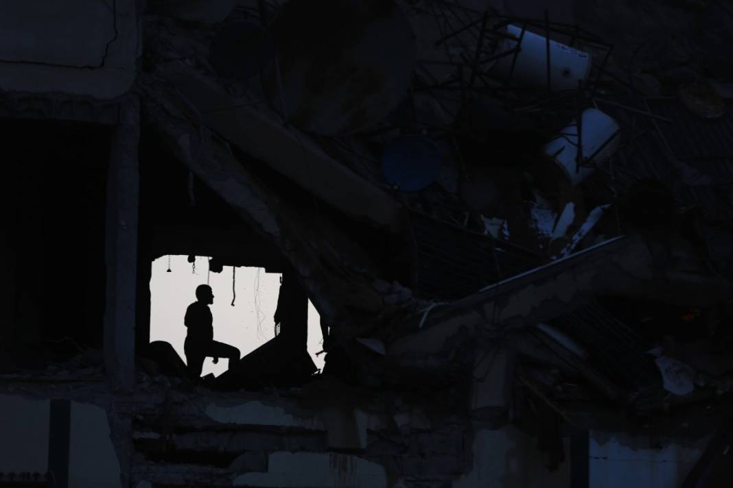 İsrail ordusu Gazze'yi yerle bir etti: Bombardıman sonrası çarpıcı fotoğraflar 23