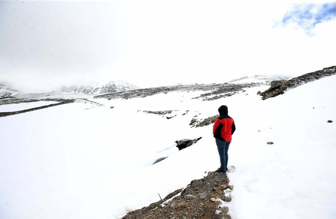 Görüntülerden Türkiye'den: Mayıs ortasında kar şöleni 7