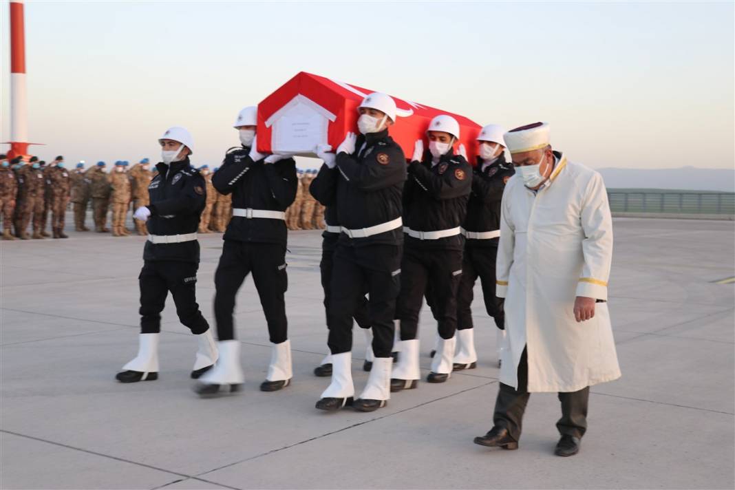 Ağrı şehidi memleketine uğurlandı 4