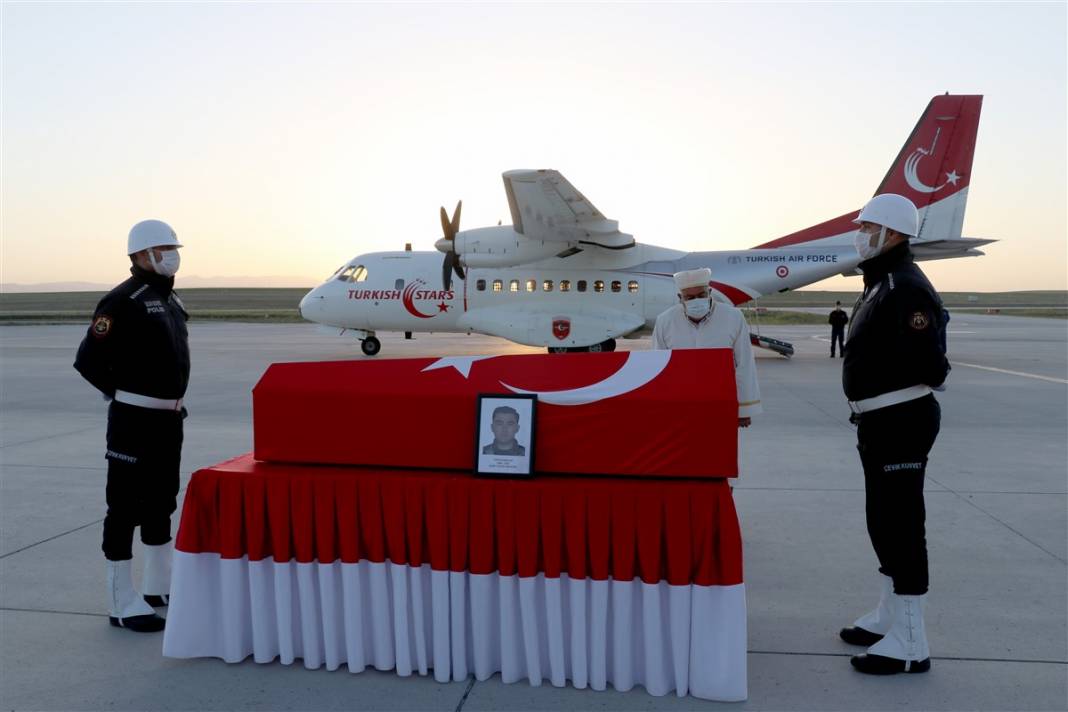 Ağrı şehidi memleketine uğurlandı 5