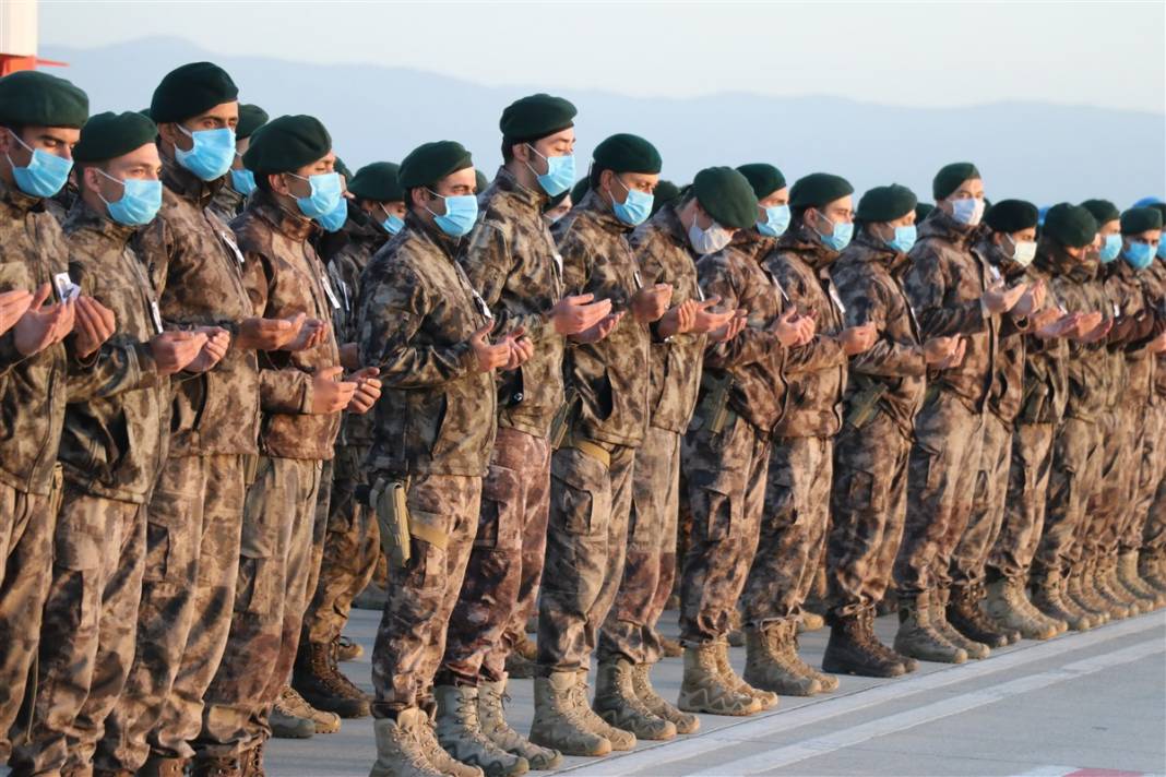 Ağrı şehidi memleketine uğurlandı 12