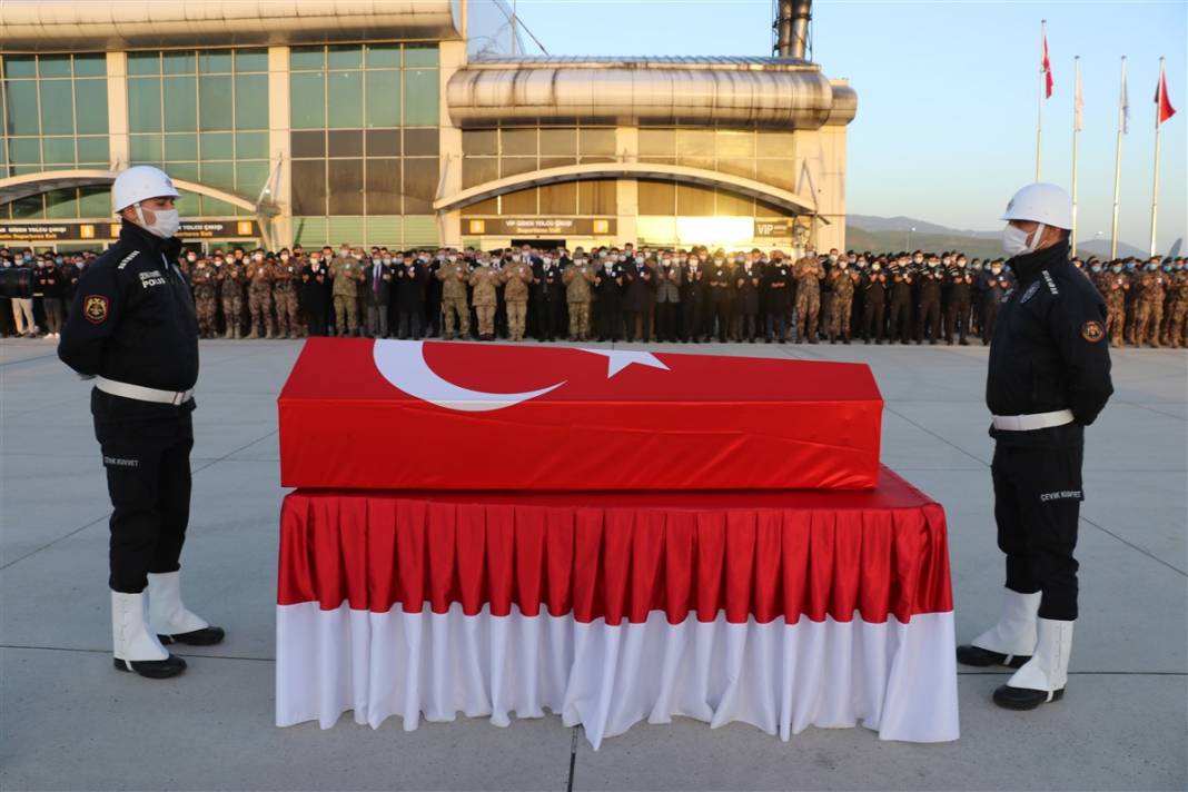 Ağrı şehidi memleketine uğurlandı 13