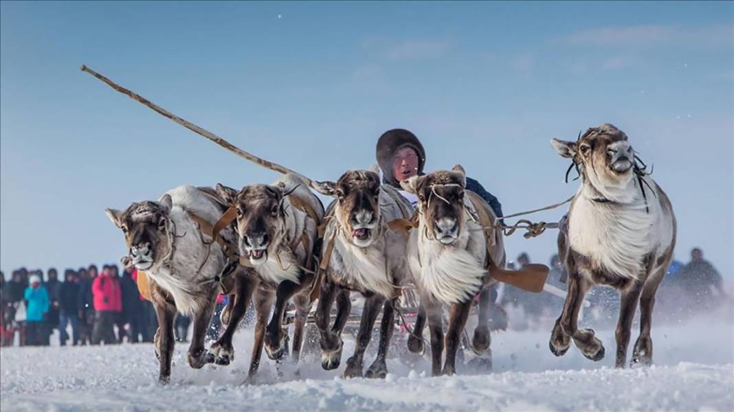 İstanbullular şikayet etmesin! Dünyanın en uzun  trafik sıkışıklığı kaç gün sürdü? 23