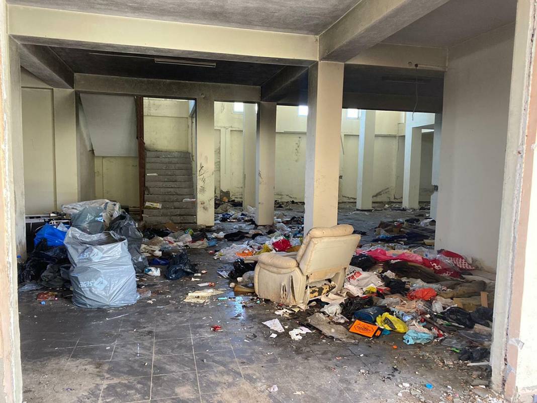 Kyme Antik Kenti'nin son hali yürek sızlatıyor 4