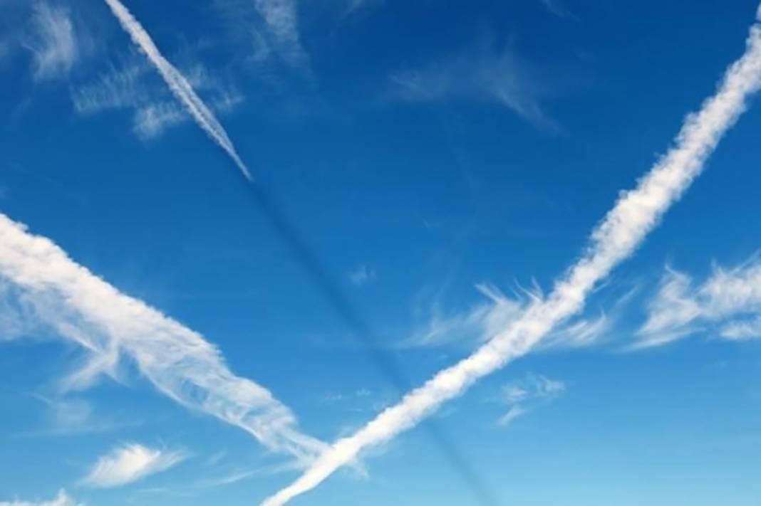 İstanbullular şikayet etmesin! Dünyanın en uzun  trafik sıkışıklığı kaç gün sürdü? 5