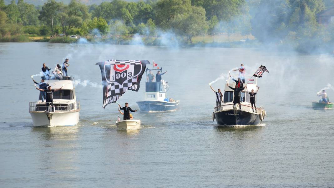 Sakarya Nehri'nde Beşiktaşlıların şampiyonluk turu 7