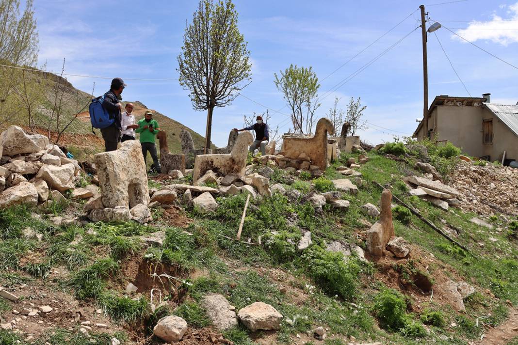 Tunceli'de bulunmuştu: Tarihi mezar taşları tescillenecek 8