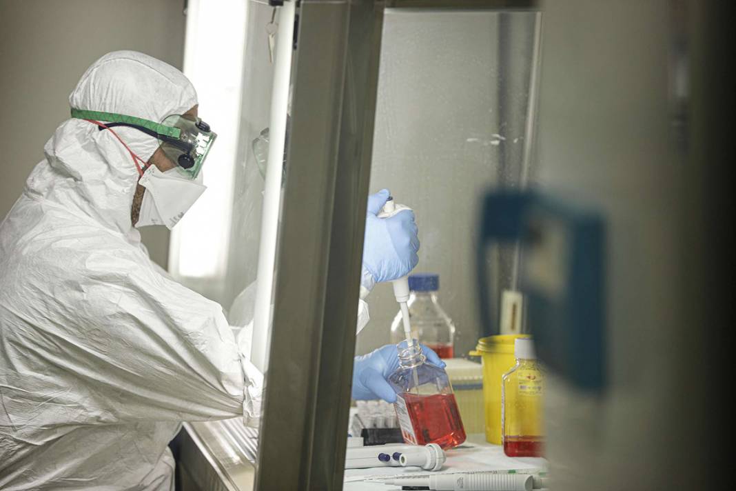 Pandemide dengeleri değiştirecek gelişme: Tüm mutasyonlara karşı etkili 9