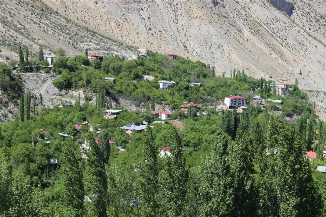 İki dağ arasındaki cennet... Görenler hayran kalıyor 4