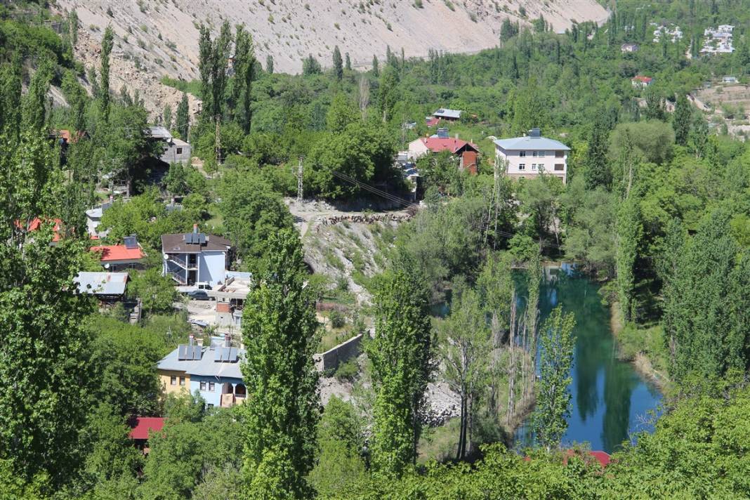 İki dağ arasındaki cennet... Görenler hayran kalıyor 6