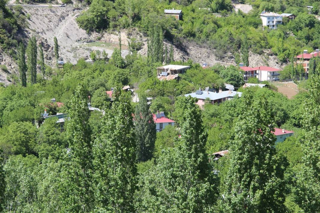 İki dağ arasındaki cennet... Görenler hayran kalıyor 7