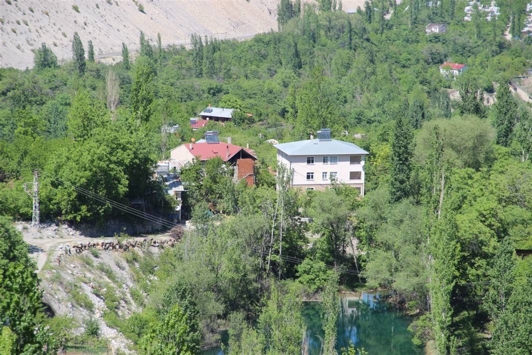 İki dağ arasındaki cennet... Görenler hayran kalıyor 8