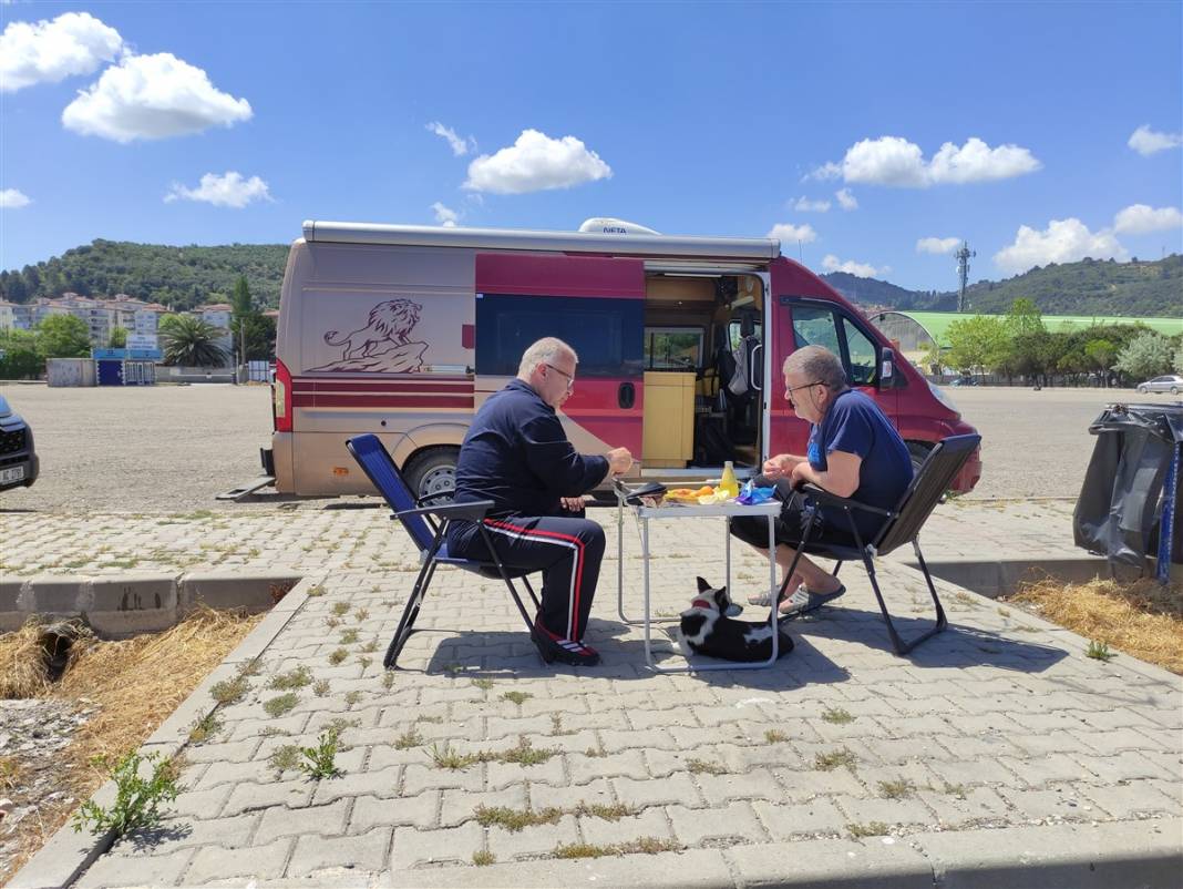 Milyonluk manzarada bedava tatil! Akın ettiler 9