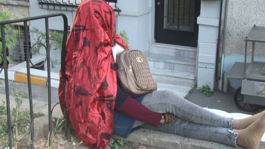 Beyoğlu'nda gizemli Afrikalı kadın muamması 2