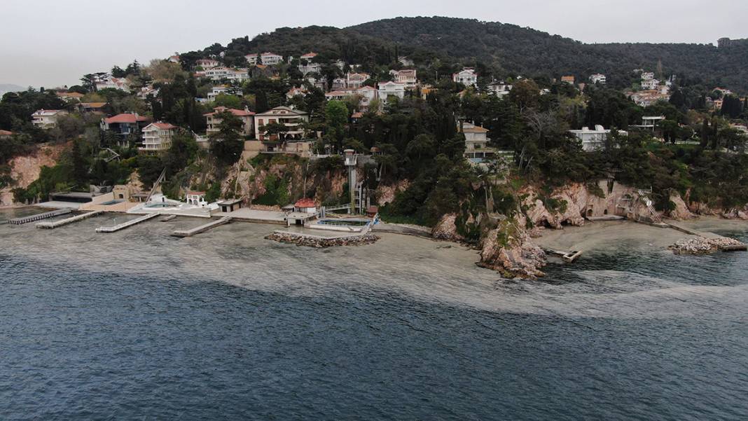 Büyükada'da tedirgin eden görüntü! 'Kokudan duramıyoruz' 5